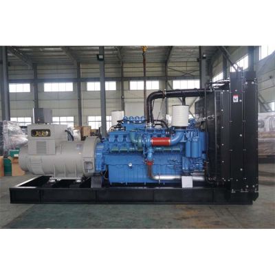 300kw奔馳柴油發(fā)電機(jī)組-奔馳8缸柴油機(jī)8V1600G20F柴油發(fā)電機(jī)組,缸徑/行程：122/150mm,柴油發(fā)電機(jī)組水冷發(fā)動(dòng)機(jī)功率352KW,柴油發(fā)電機(jī)組配套馬拉松斯坦福發(fā)電機(jī)。廠價(jià)直銷歡迎選購：13773399855。