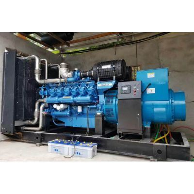 450kw博杜安柴油發(fā)電機(jī)組-博杜安6缸柴油機(jī)6M33D484E200柴油發(fā)電機(jī)組,缸徑/行程：150/150mm,柴油發(fā)電機(jī)組水冷發(fā)動(dòng)機(jī)功率484KW,柴油發(fā)電機(jī)組配套馬拉松斯坦福發(fā)電機(jī)。廠價(jià)直銷歡迎選購：13773399855。