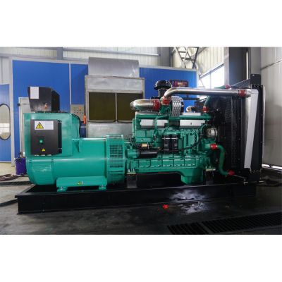 450kw乾能柴油發電機組-乾能6缸柴油機QN15H560柴油發電機組,缸徑/行程：135/150mm,柴油發電機組水冷發動機功率475KW,柴油發電機組配套馬拉松斯坦福發電機。廠價直銷歡迎選購：13773399855。